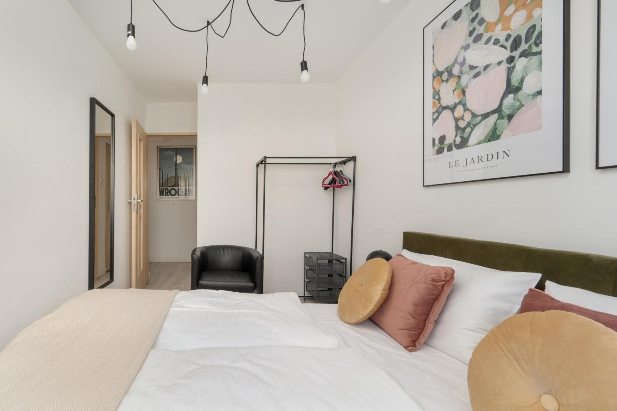 Cozy Apartment For 4 People In Wroclaw By Noclegi Renters ภายนอก รูปภาพ